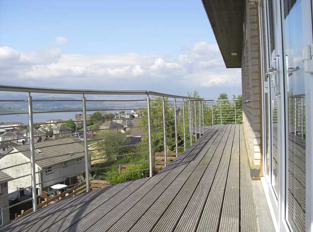 Wide balcony with views on the River Clyde and Steel handrail
